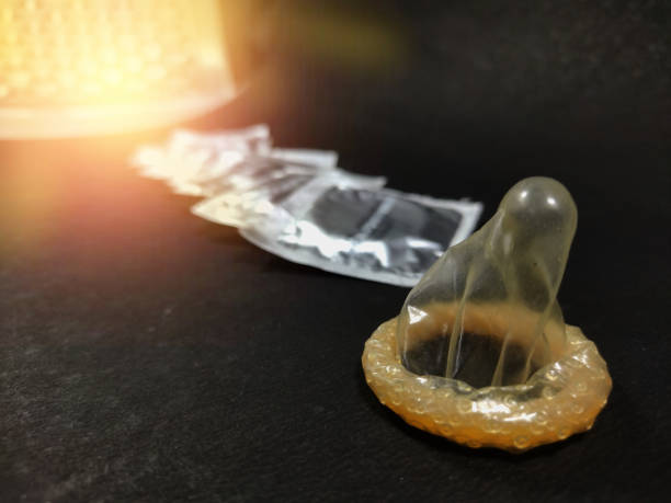 CONDOM.JPG